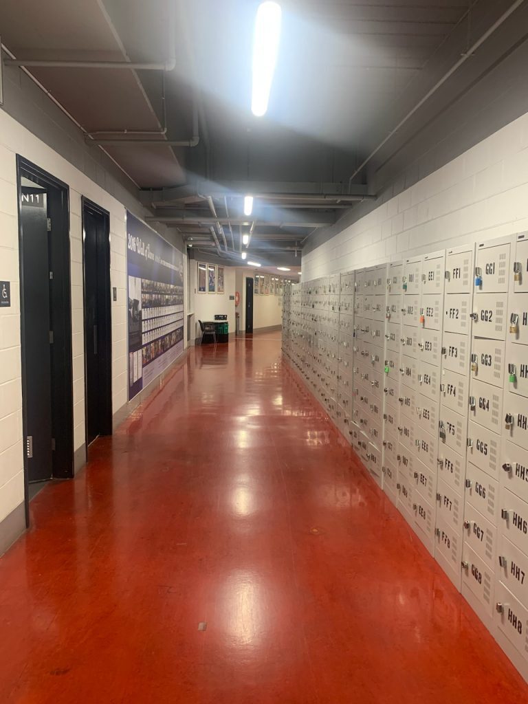 Path to the liftschangerooms 768x1024